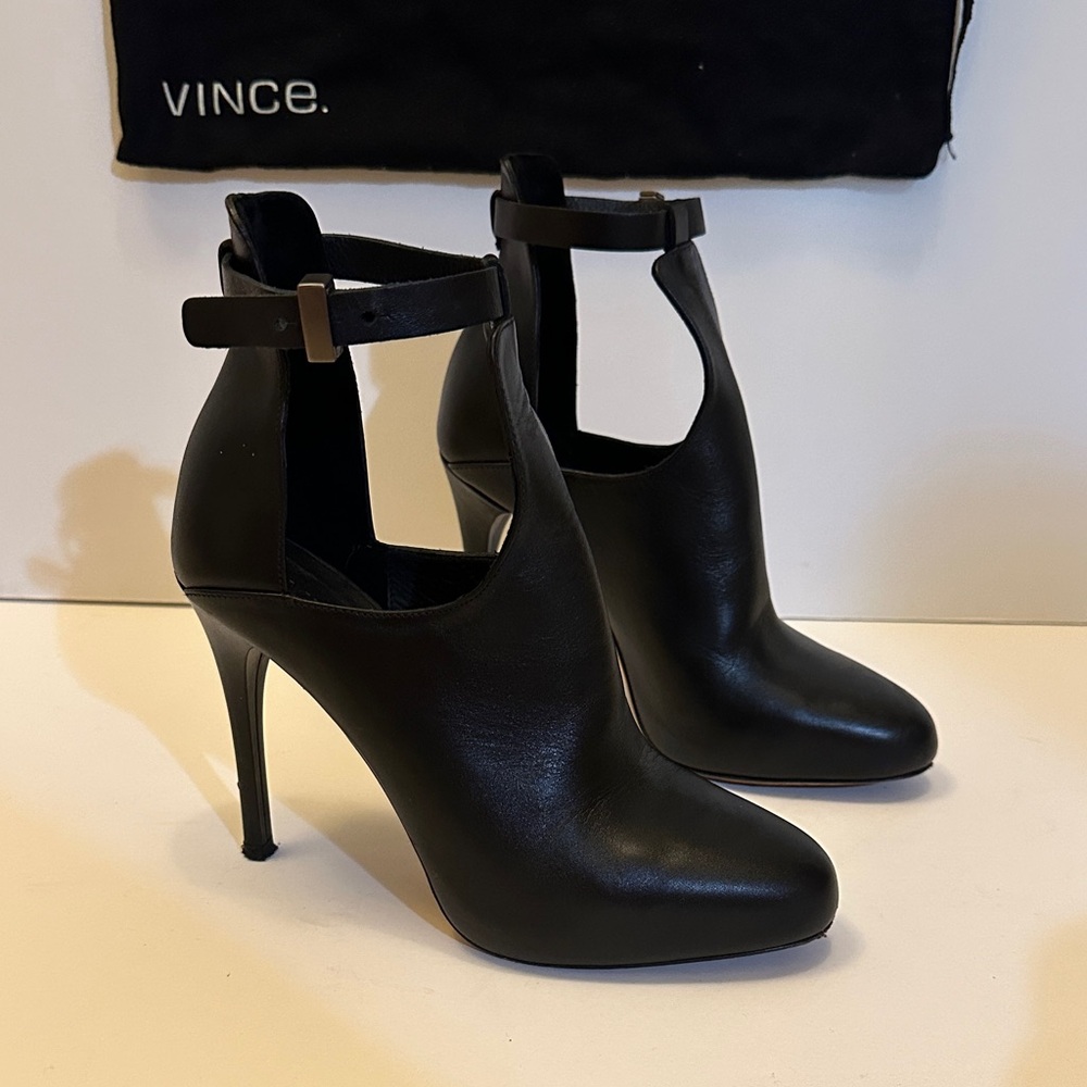 Vince Black Leather Women's Heels Size 6